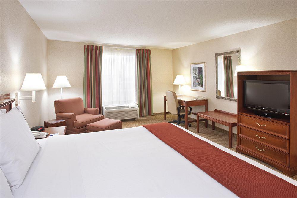Holiday Inn Express Hotel & Suites Bowling Green By Ihg Pokoj fotografie